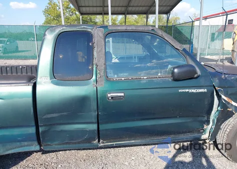 1999 Toyota Tacoma z USA, uszkodzony, nr VIN 4TAVL52N8XZ423350